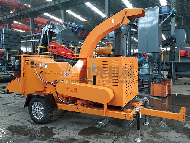 園林樹(shù)枝粉碎機(jī)解決了廢棄園林垃圾并實(shí)現(xiàn)了再利用